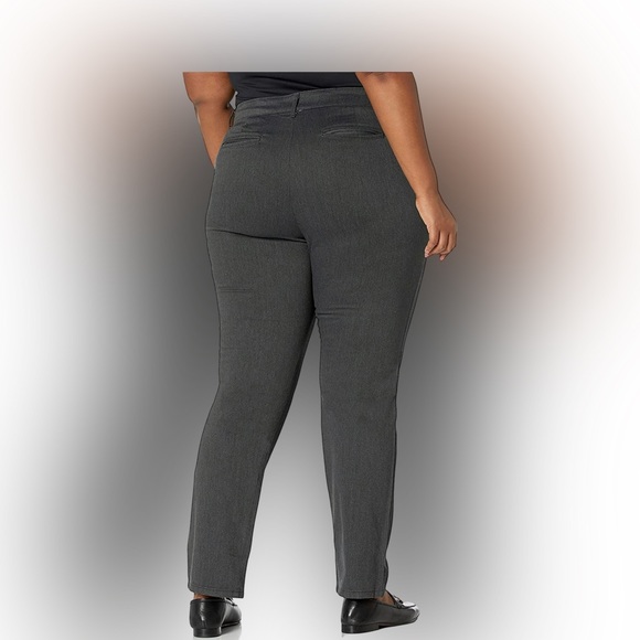 NWT - Lee - Women's Relaxed Fit All Day Straight Leg Pant - Picture 2 of 6